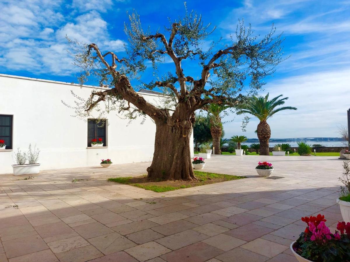 Hotel Saraceno Al Faro Таранто Екстер'єр фото