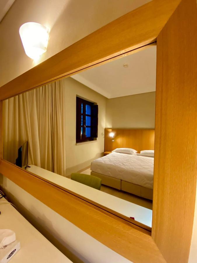 Hotel Saraceno Al Faro Таранто Екстер'єр фото