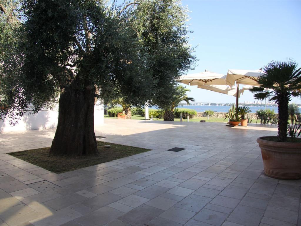 Hotel Saraceno Al Faro Таранто Екстер'єр фото