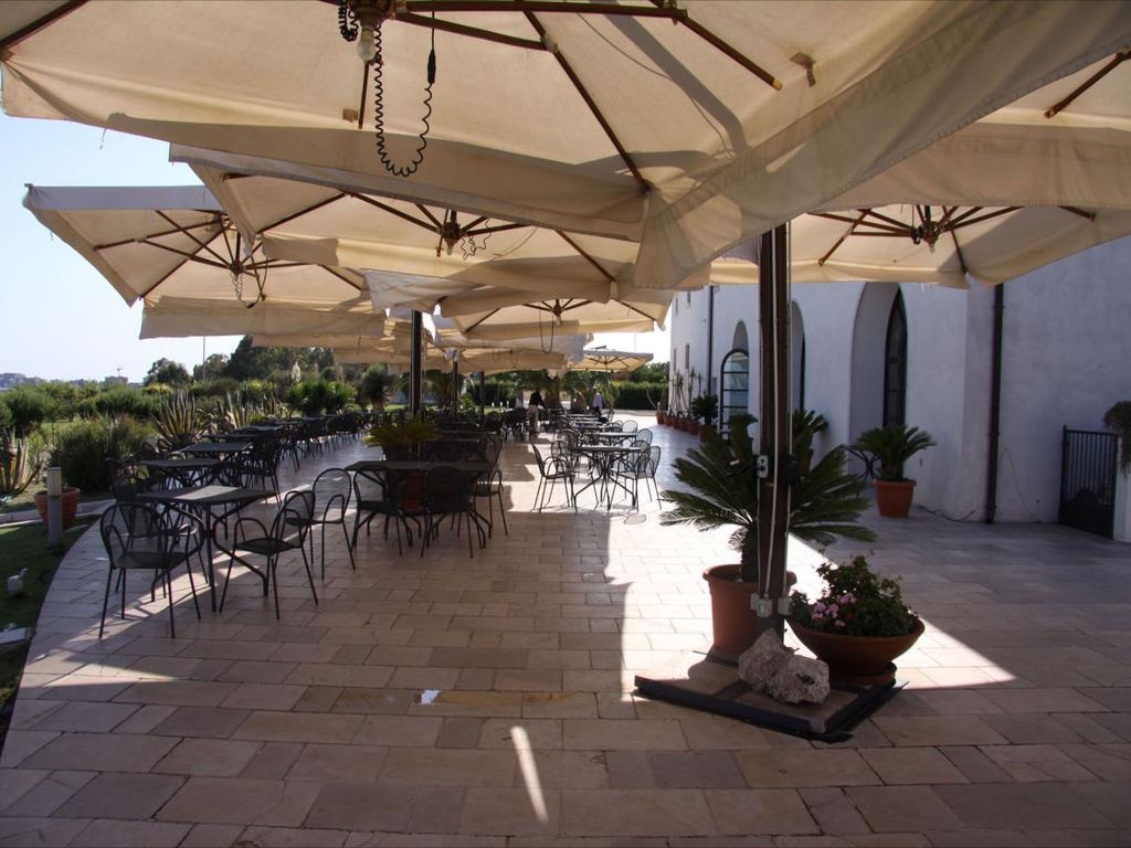 Hotel Saraceno Al Faro Таранто Екстер'єр фото
